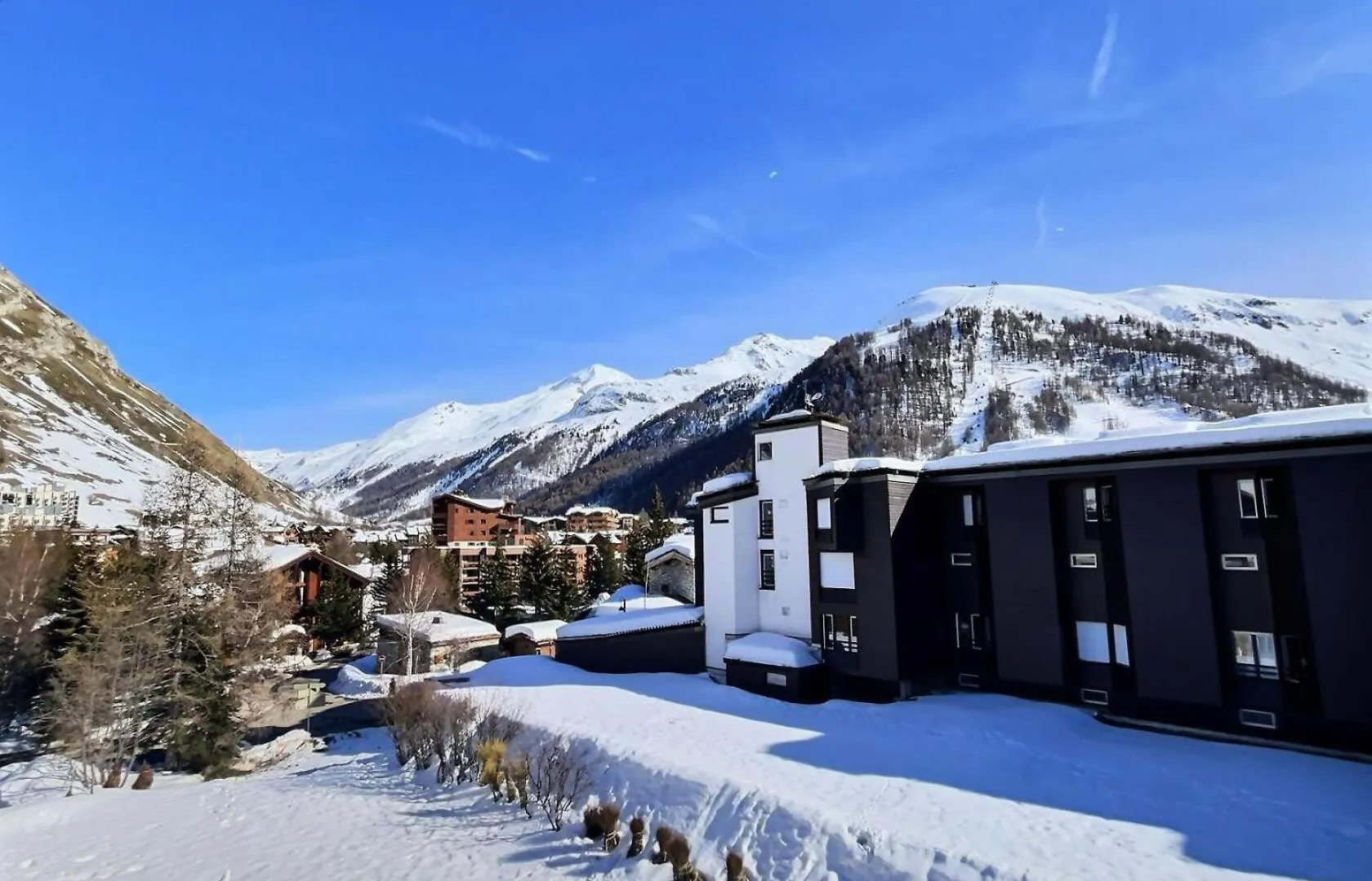 Residence La Balme - Appartement 3 Pieces Situe A Val D'Isere, Dans Une Residence Calme A Proximite Des Pistes Et Du Centre De La Station Mae-1551